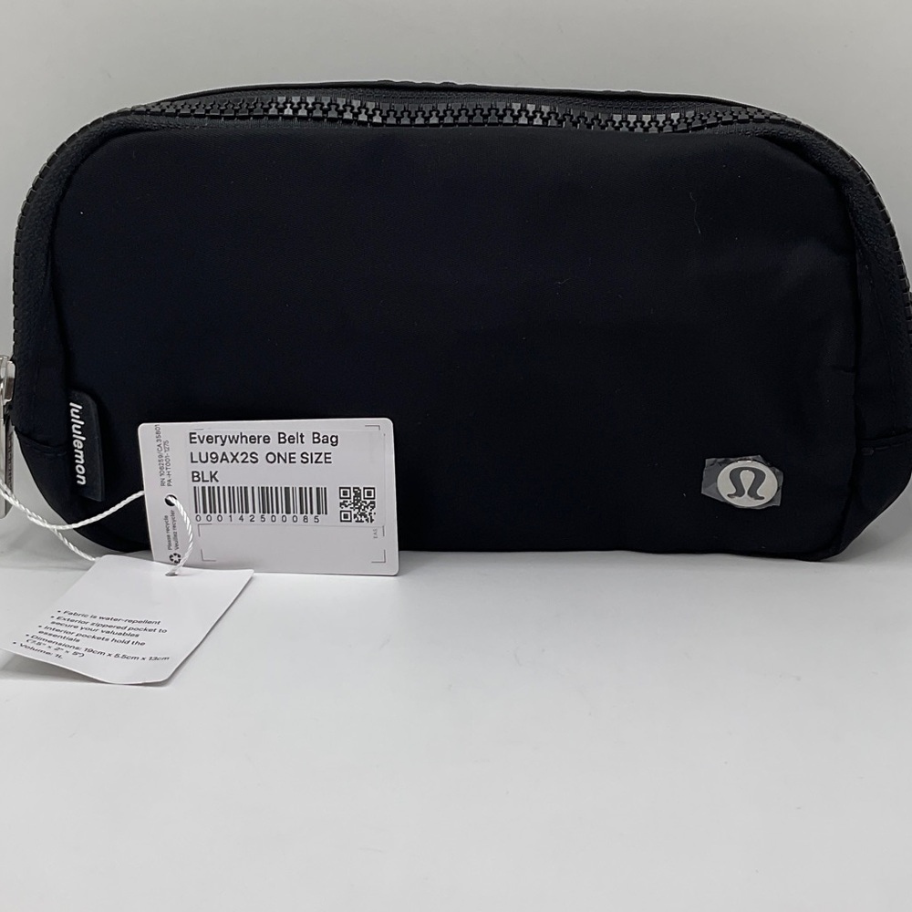 lululemon athletica Midnight Black Belt Bag NWT
